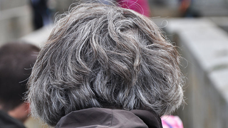 La ciencia resuelve la gran pregunta: cómo el estrés vuelve el cabello gris